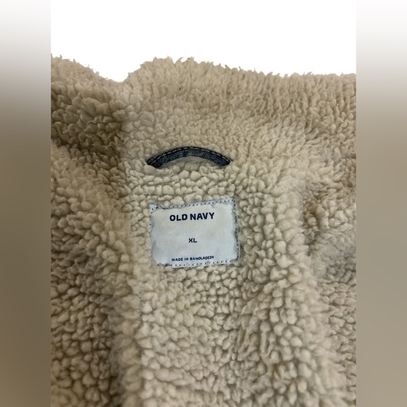 Old Navy Denim Jacket with Sherpa Lining - Picture 4 of 7